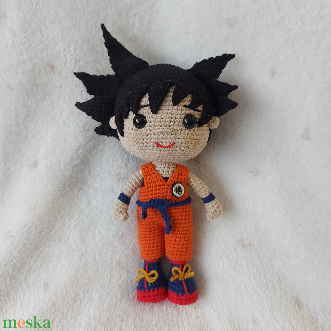Horgolt Goku figura - játék & sport - plüssállat & játékfigura - plüss mesefigurák - Meska.hu