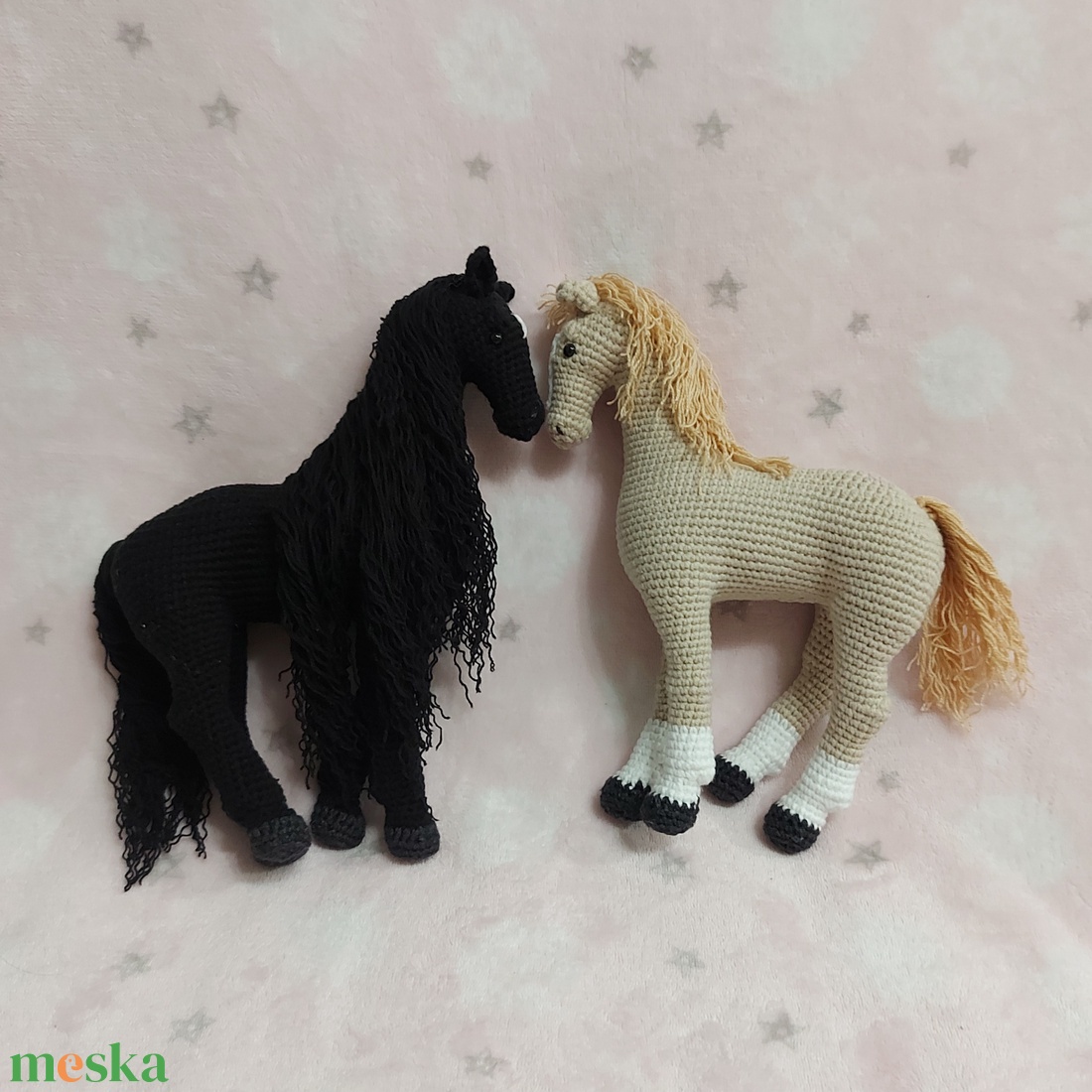 Horgolt ló választható színben - játék & sport - plüssállat & játékfigura - ló - Meska.hu