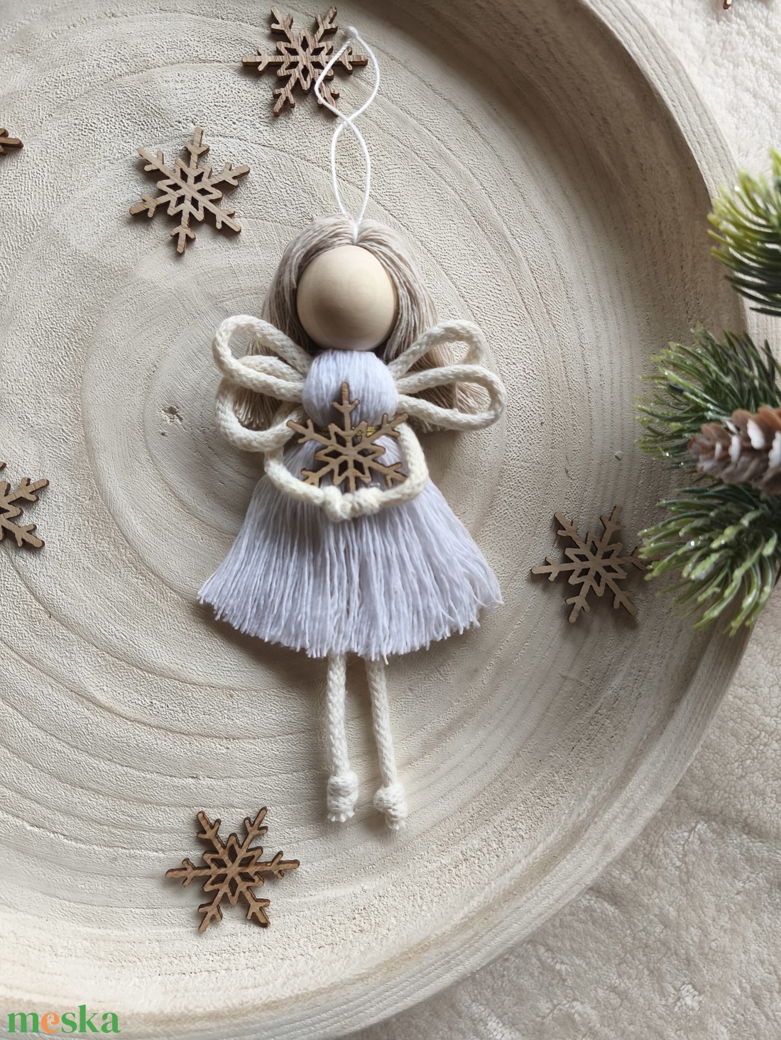Makramé angyal jégcsillaggal - karácsony - karácsonyi lakásdekoráció - karácsonyi lakásdíszek - Meska.hu