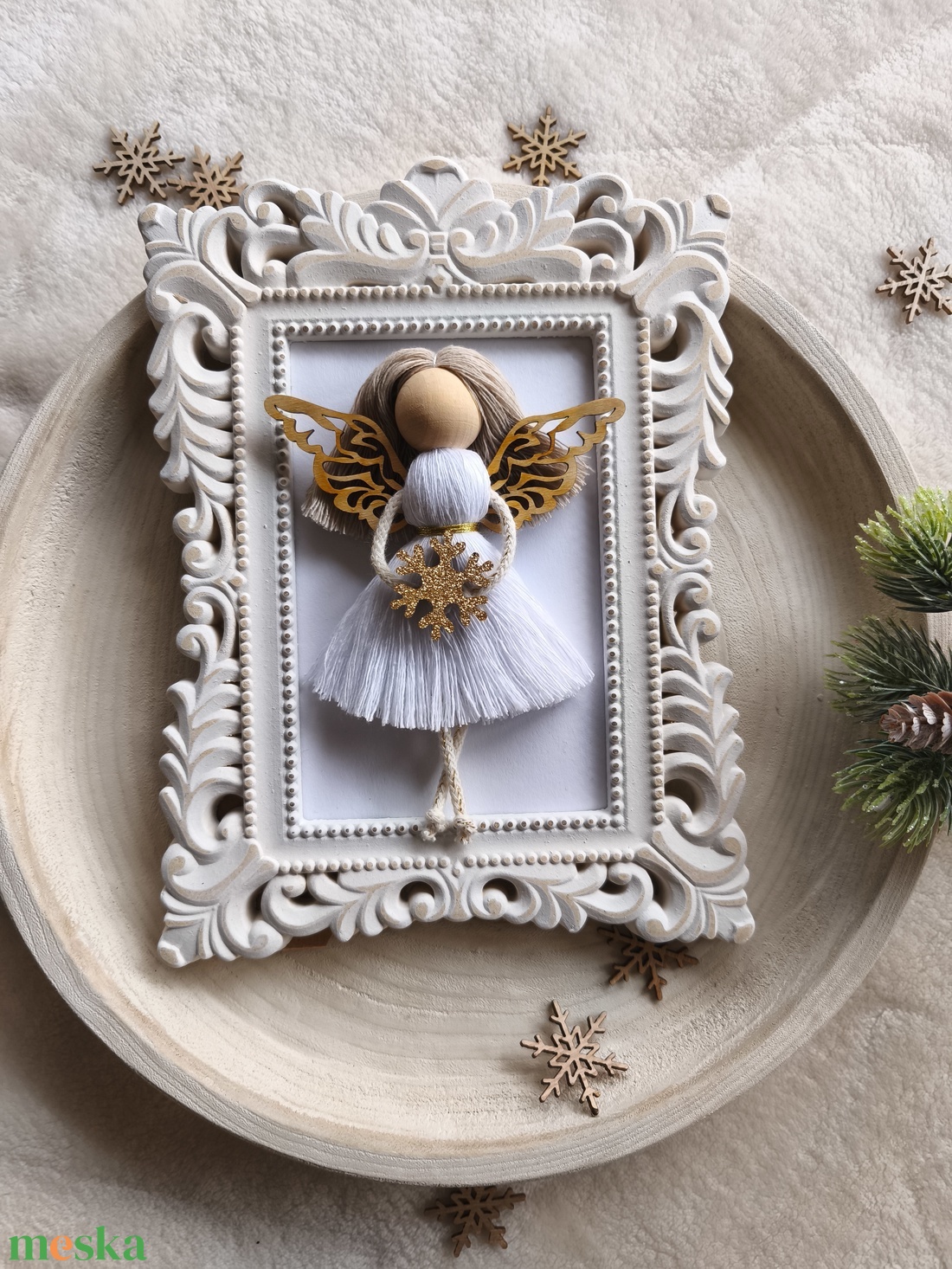Makramé angyal díszek keretben - karácsony - karácsonyi lakásdekoráció - karácsonyi lakásdíszek - Meska.hu