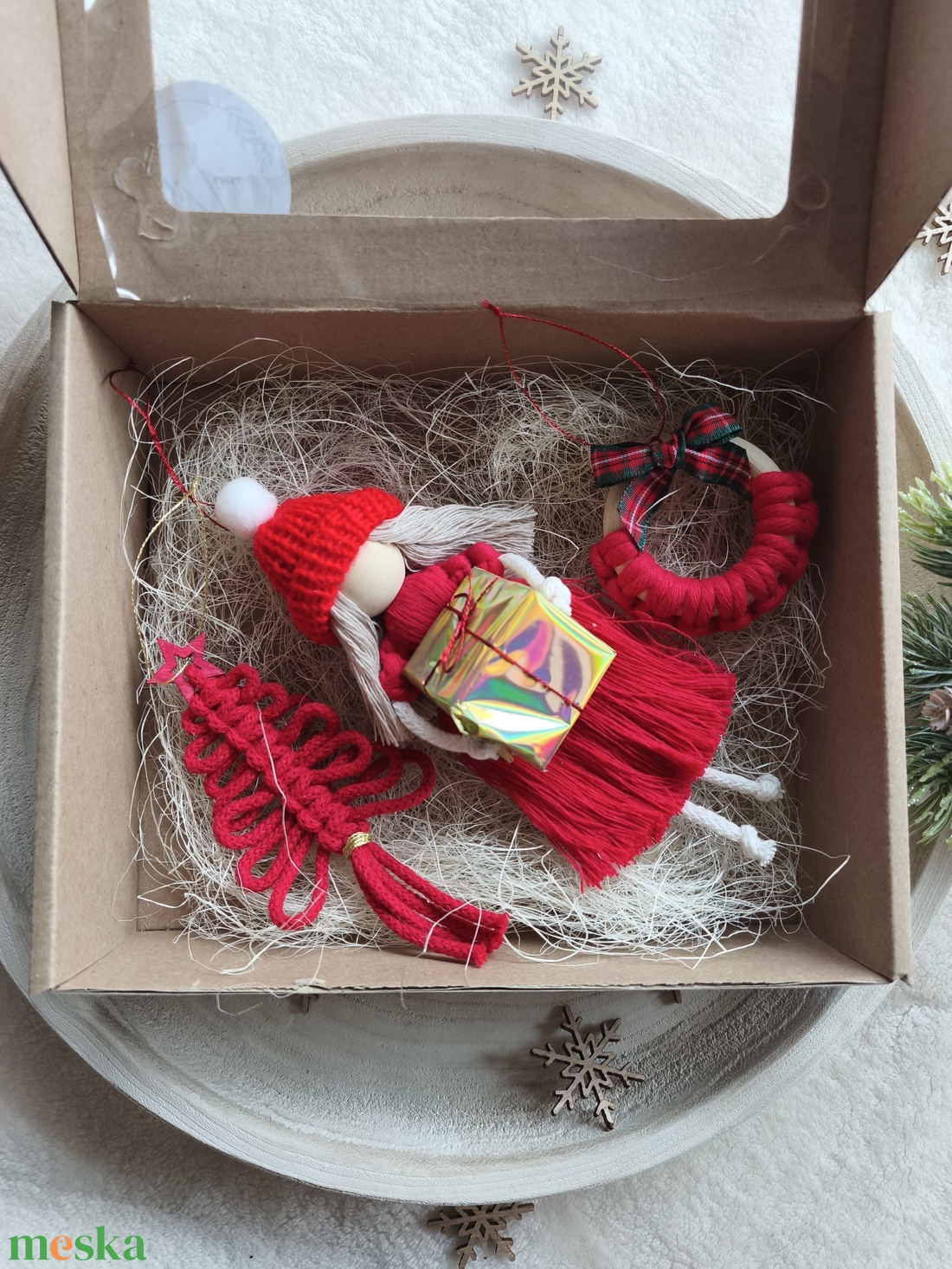 Makramé karácsonyfa díszek  - karácsony - karácsonyi lakásdekoráció - karácsonyfadíszek - Meska.hu