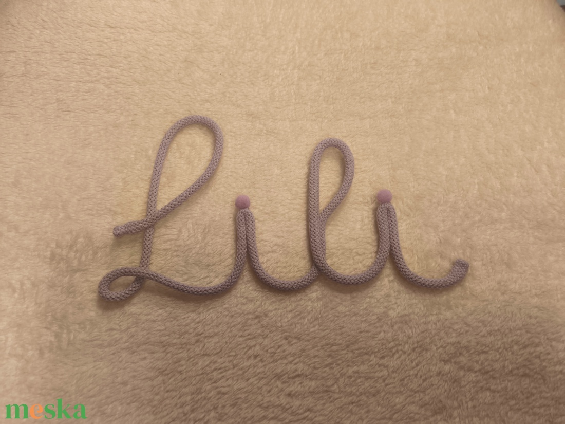 Fonal név - baba - mama - babaszoba dekoráció - babanév dekoráció - Meska.hu