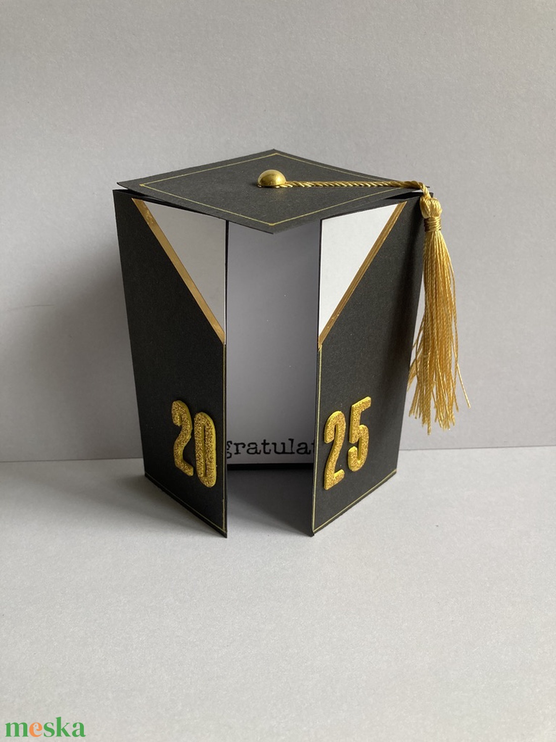 Ballagási kalap képeslap, diplomaosztó, diploma, ballagás - otthon & életmód - papír, írószer - ajándékozás kellékei - képeslap, üdvözlőlap - Meska.hu Ballagási kalap képeslap, diplomaosztó, diploma, ballagás - otthon & életmód - papír, írószer - ajándékozás kellékei - képeslap, üdvözlőlap - Meska.hu