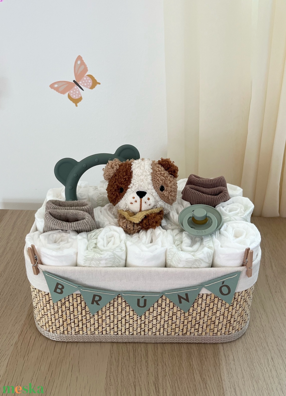 Pelenkabox kutyusos csuklócsörgővel - baba - mama - babalátogató ajándékcsomag - Meska.hu