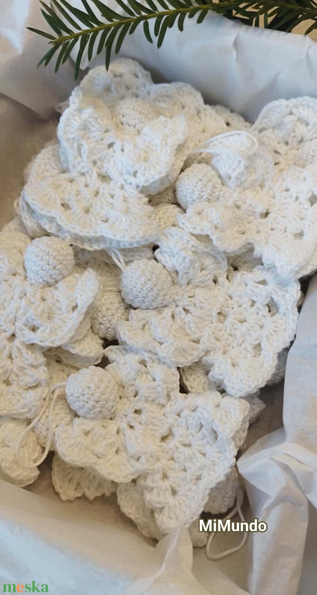 Horgolt angyalka - 3D - karácsony - karácsonyi lakásdekoráció - karácsonyfadíszek - Meska.hu