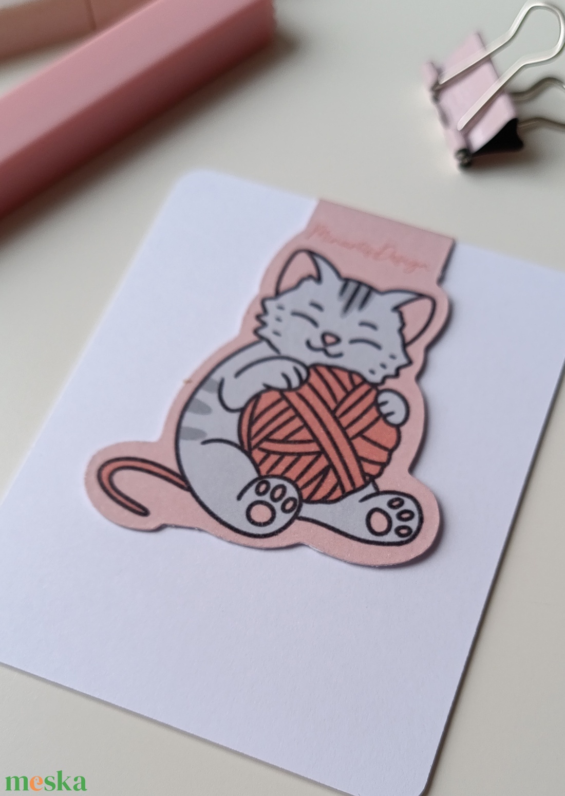 mágneses könyvjelző - gombolyagos cica - könyv & zene - könyvjelző - Meska.hu mágneses könyvjelző - gombolyagos cica - könyv & zene - könyvjelző - Meska.hu