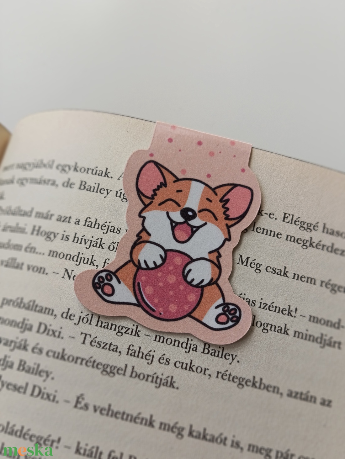 mágneses könyvjelző - corgi labdával - könyv & zene - könyvjelző - Meska.hu
