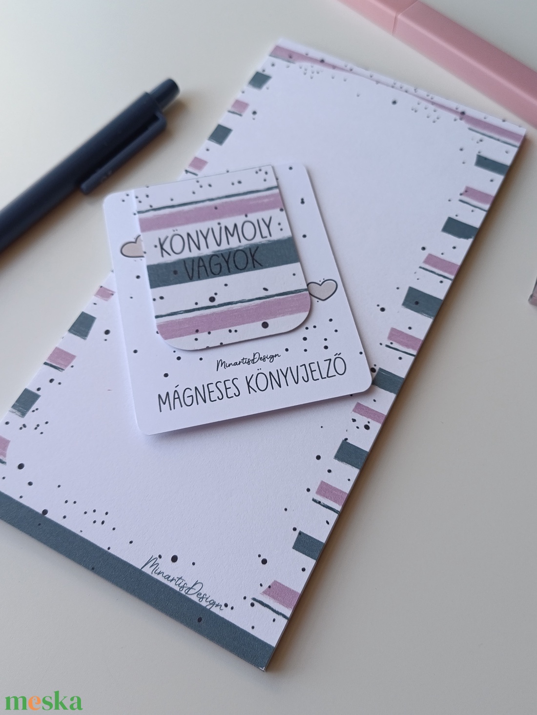 Jegyzettömb, könyvjelző szett - lila, kék csíkos - otthon & életmód - papír, írószer - jegyzetfüzet & napló - Meska.hu Jegyzettömb, könyvjelző szett - lila, kék csíkos - otthon & életmód - papír, írószer - jegyzetfüzet & napló - Meska.hu