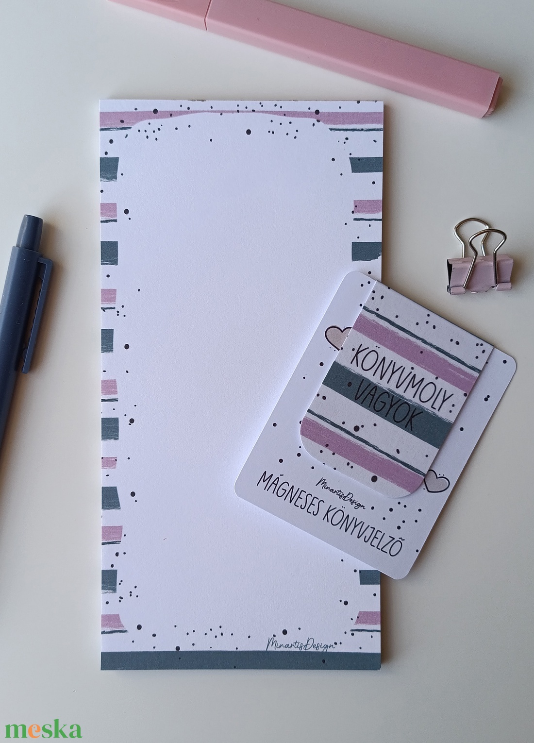 Jegyzettömb, könyvjelző szett - lila, kék csíkos - otthon & életmód - papír, írószer - jegyzetfüzet & napló - Meska.hu Jegyzettömb, könyvjelző szett - lila, kék csíkos - otthon & életmód - papír, írószer - jegyzetfüzet & napló - Meska.hu