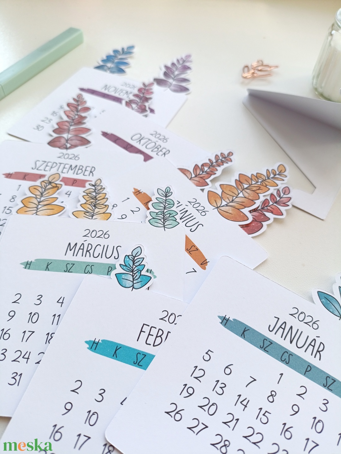 Asztali naptár viráglevél mintával - 2026 - otthon & életmód - papír, írószer - naptár & tervező - Meska.hu