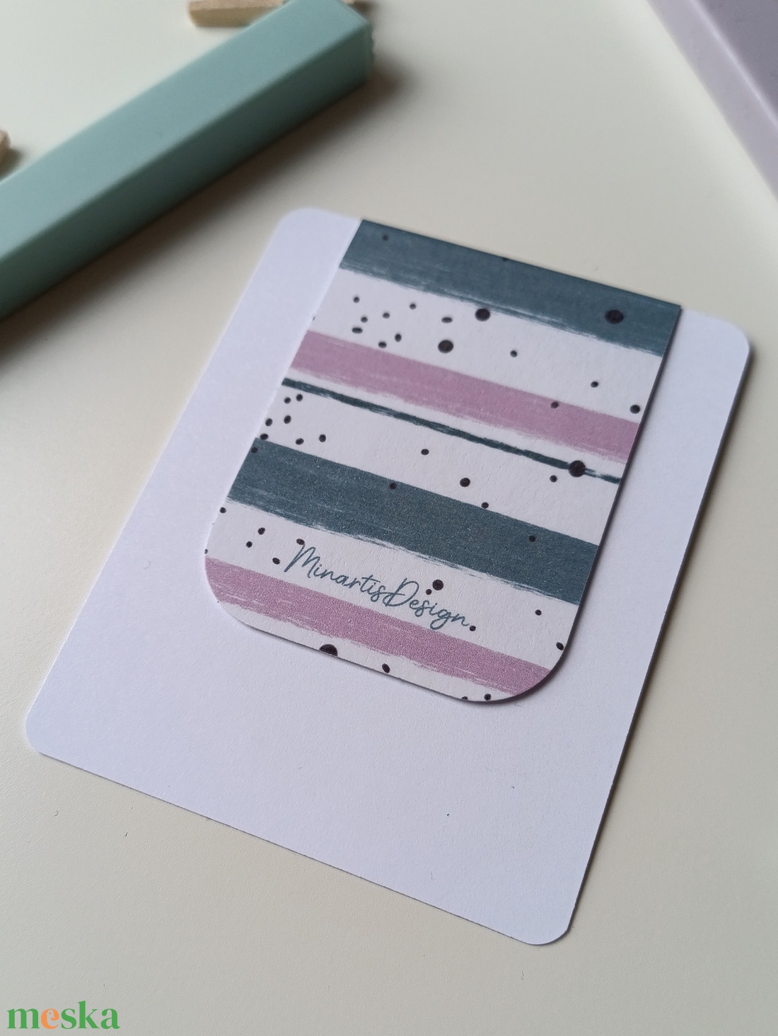 Mágneses könyvjelző - könyvmoly vagyok - könyv & zene - könyvjelző - Meska.hu