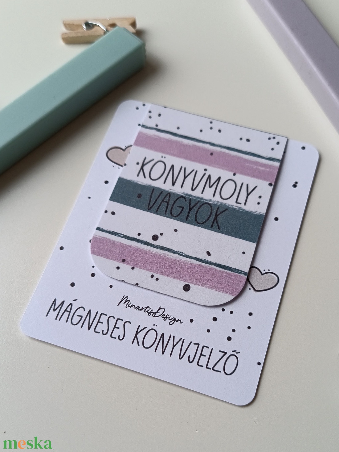 Mágneses könyvjelző - könyvmoly vagyok - könyv & zene - könyvjelző - Meska.hu