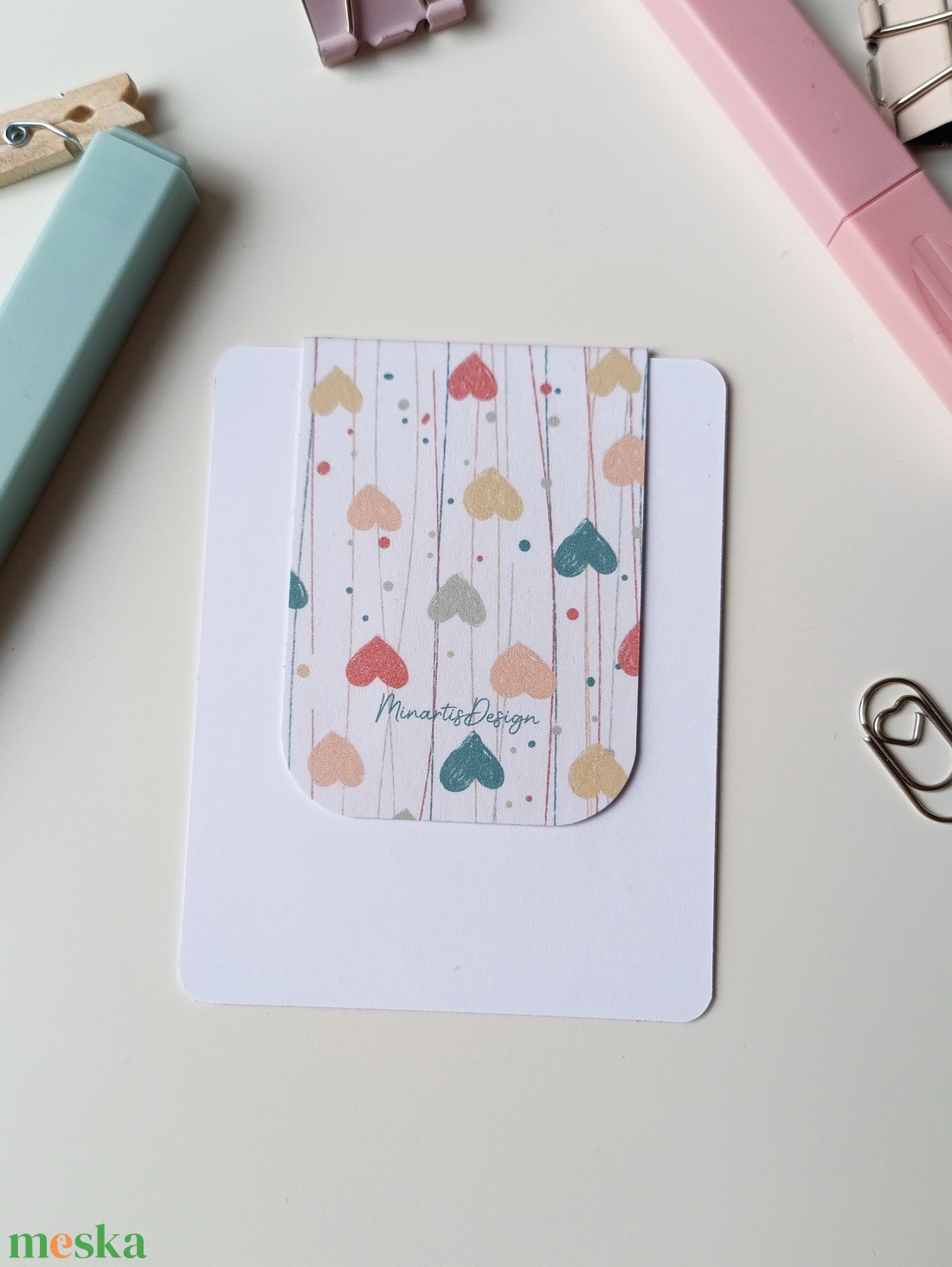 Mágneses könyvjelző - színes szívecskés - könyv & zene - könyvjelző - Meska.hu