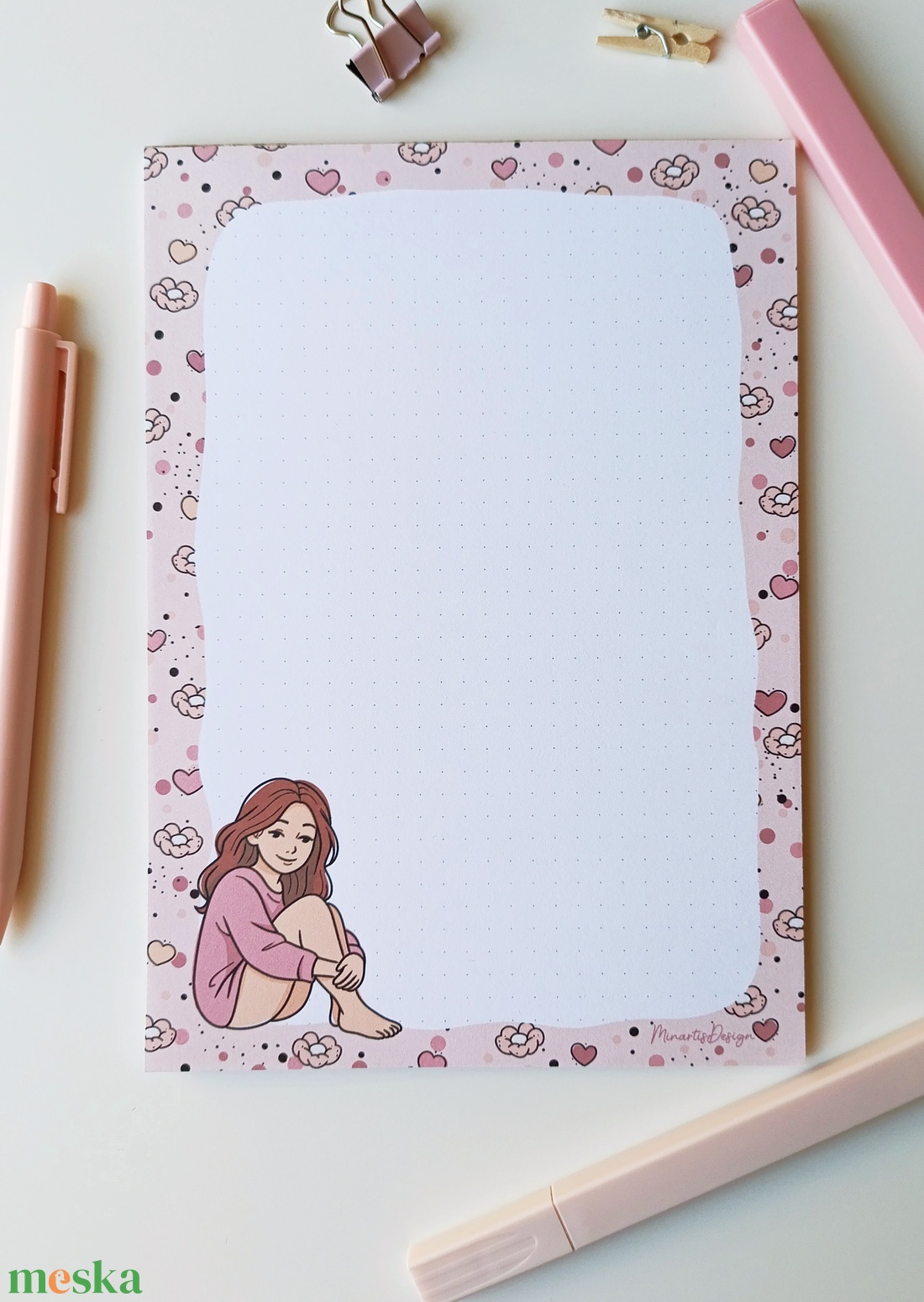 A5 jegyzettömb csajos virágos  grafikával 25 lap / 50 lap - otthon & életmód - papír, írószer - jegyzetfüzet & napló - Meska.hu