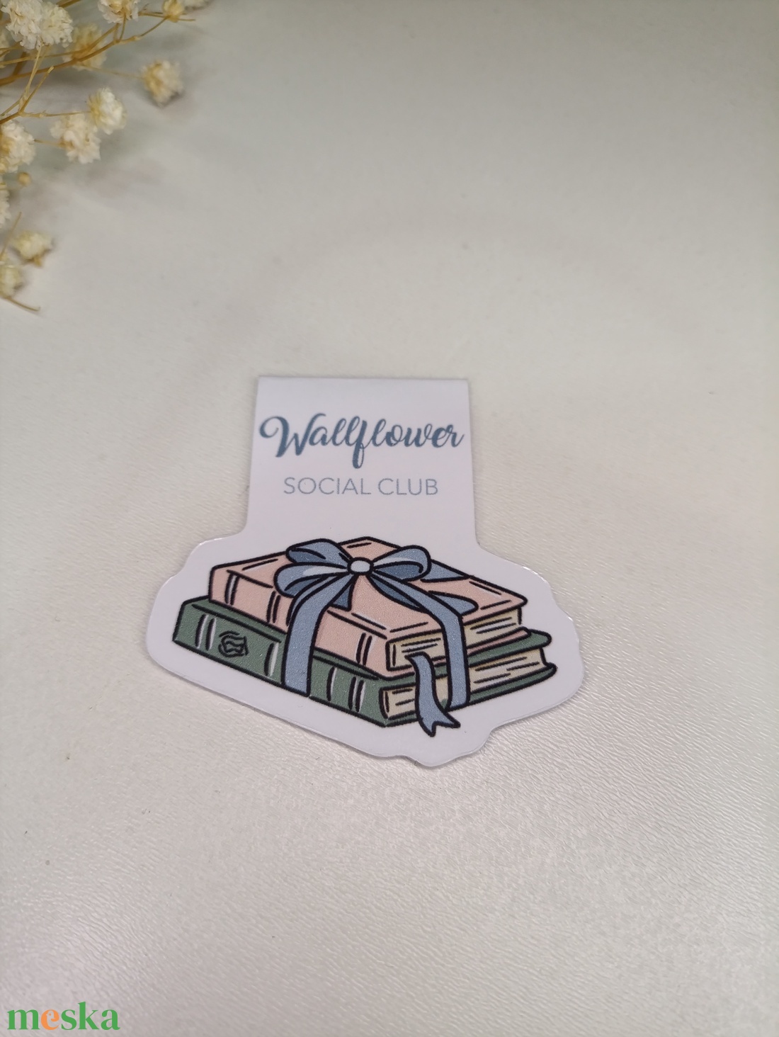 Mágneses könyvjelző - bridgerton wallflower könyvmoly - könyv & zene - könyvjelző - Meska.hu