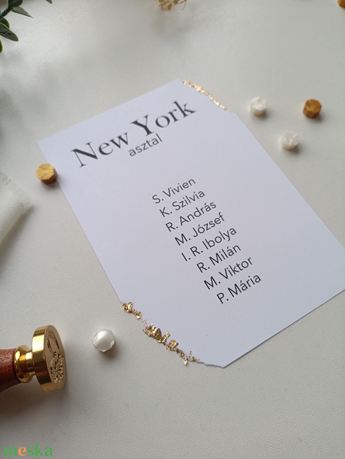 Esküvői ülésrend tépett aranyfüsttel - esküvő - meghívó & kártya - ültetési rend - Meska.hu