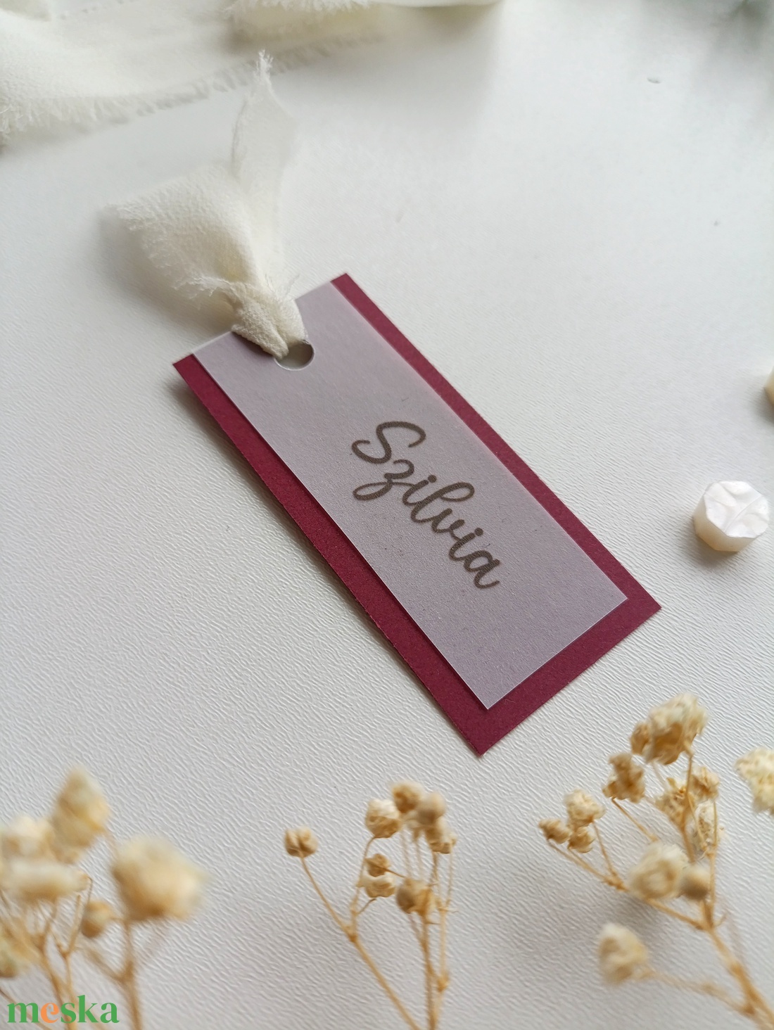 Esküvői ültető kártya - színes karton és szalag - esküvő - meghívó & kártya - ültetési rend - Meska.hu