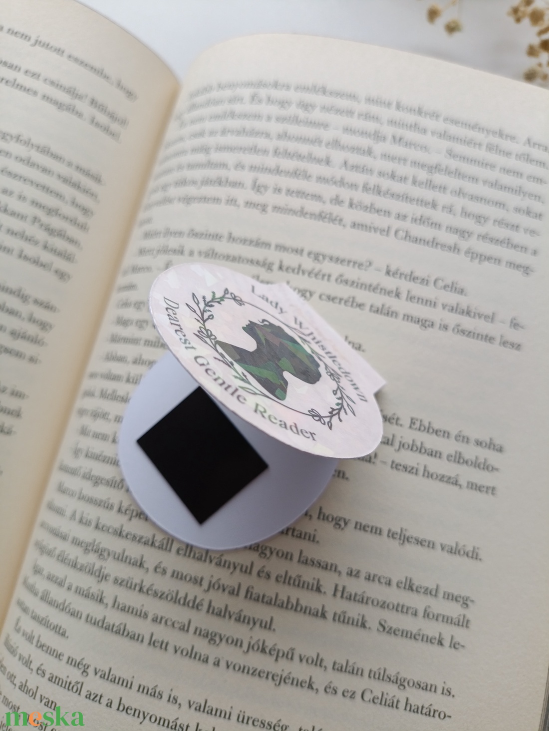 Bridgerton mágneses könyvjelző - Lady Whistledown - könyv & zene - könyvjelző - Meska.hu