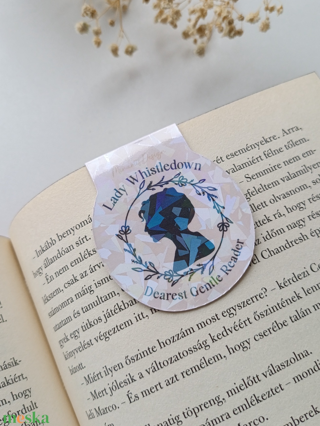 Bridgerton mágneses könyvjelző - Lady Whistledown - könyv & zene - könyvjelző - Meska.hu