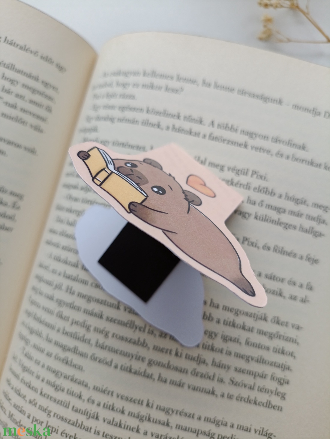 mágneses könyvjelző - könyvmoly kapibara - könyv & zene - könyvjelző - Meska.hu