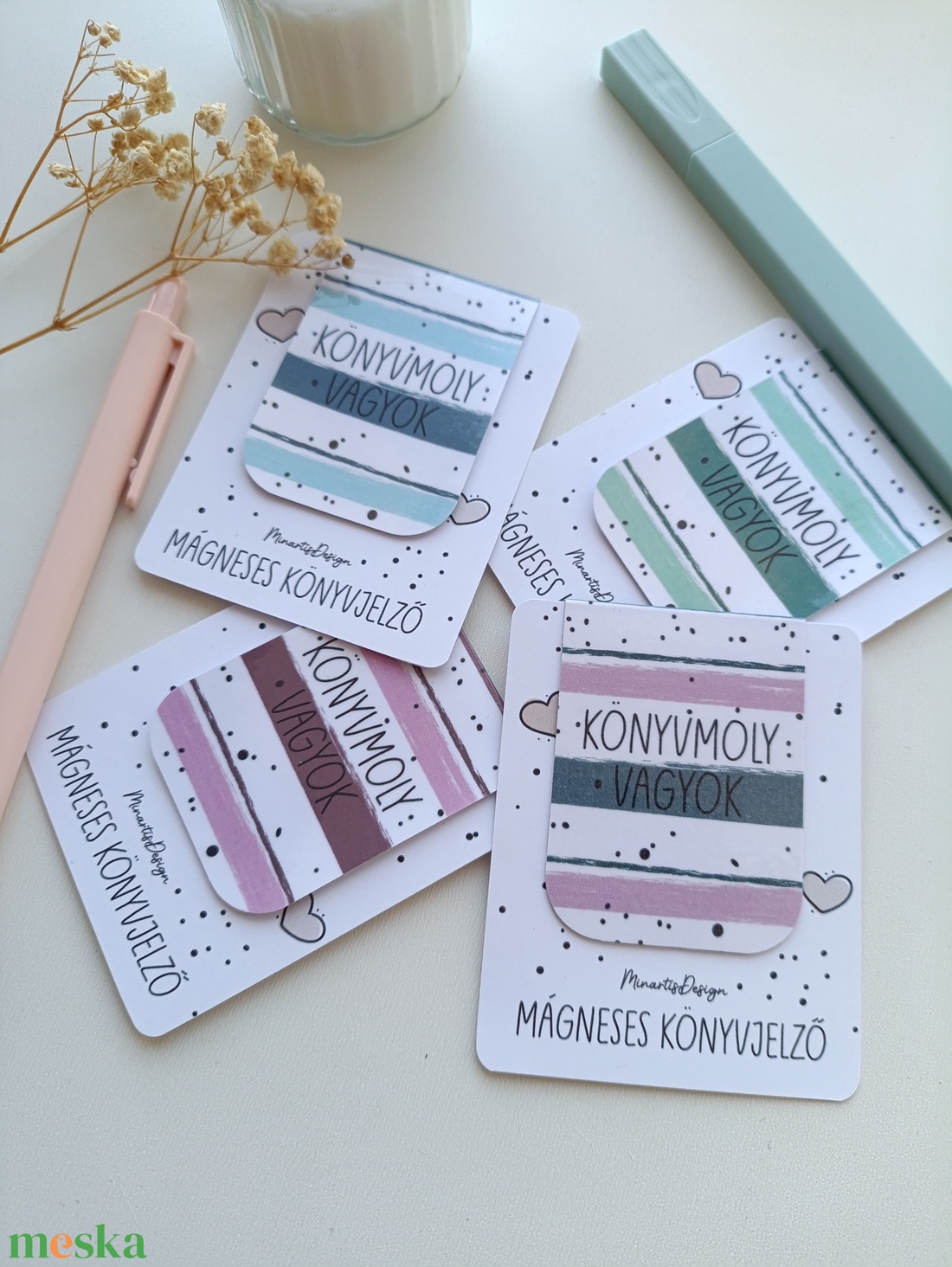 Mágneses könyvjelző - könyvmoly vagyok - könyv & zene - könyvjelző - Meska.hu