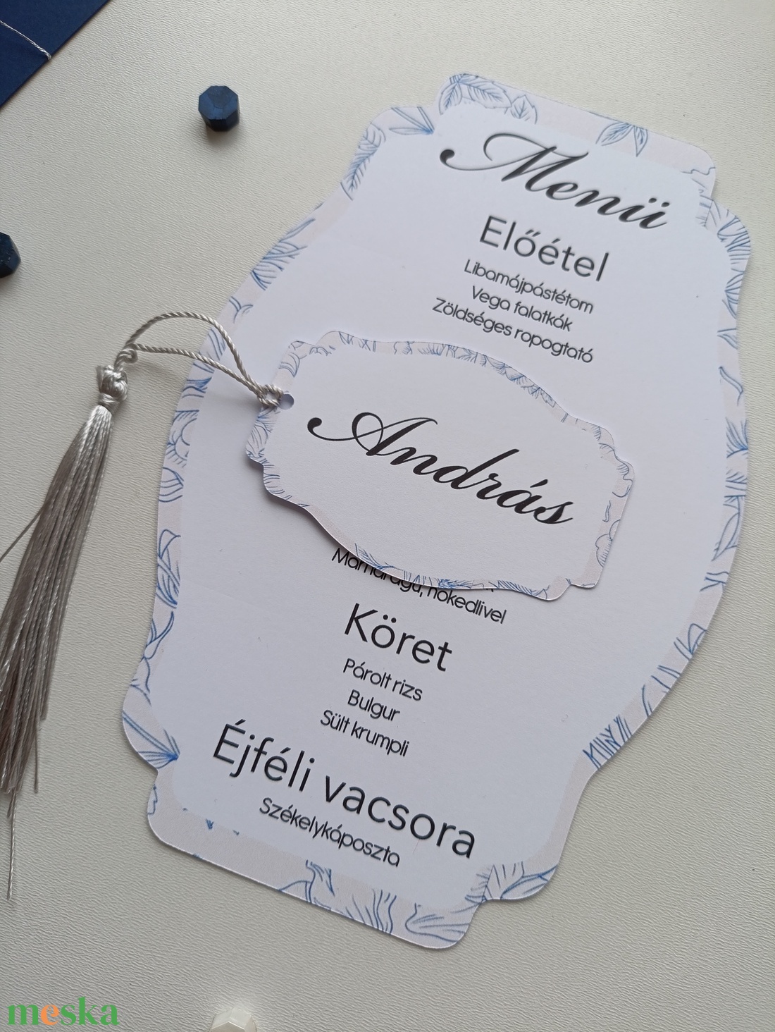 Esküvői menü kártya vintage kék virágos forma vágott - esküvő - meghívó & kártya - menü - Meska.hu