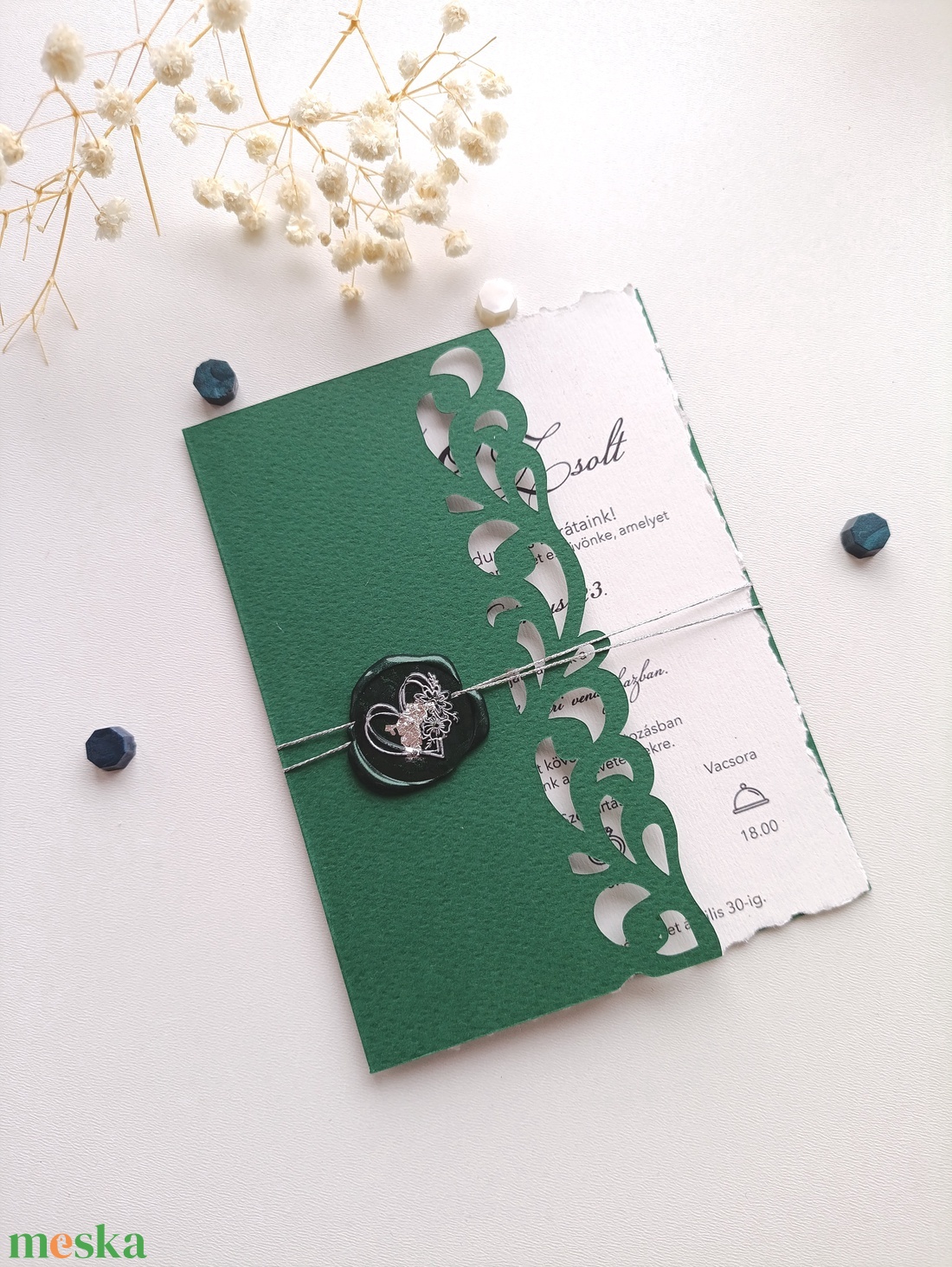 Esküvői meghívó tépett szélű színes díszesen vágott kartonban - esküvő - meghívó & kártya - meghívó - Meska.hu