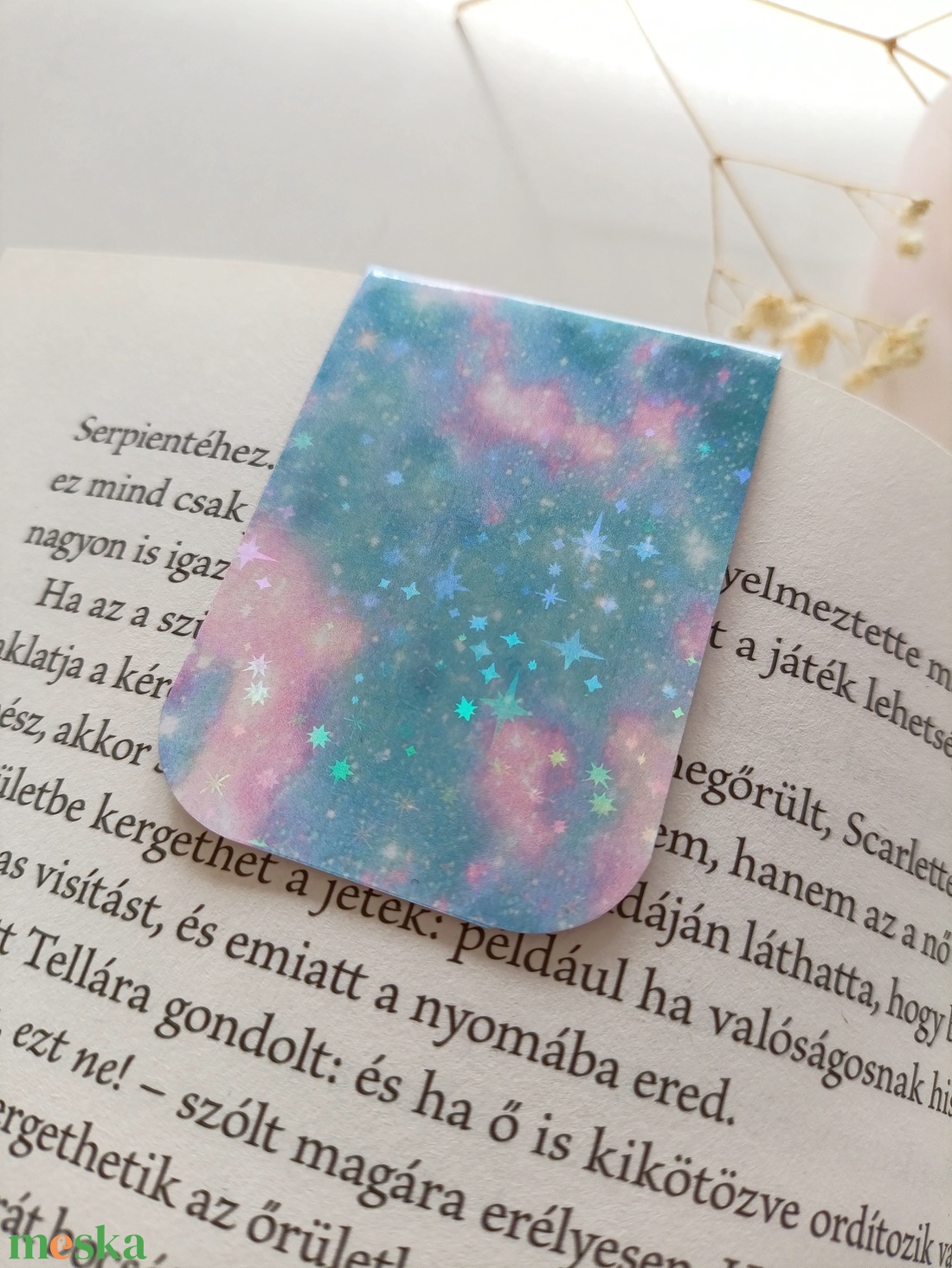 mágneses könyvjelző - türkiz csillogós galaxis - könyv & zene - könyvjelző - Meska.hu