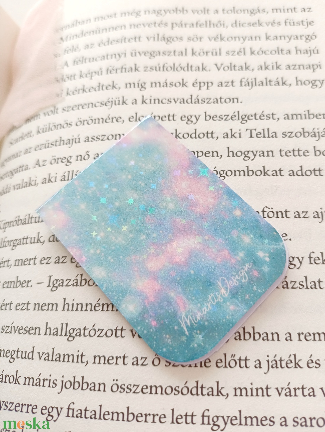 mágneses könyvjelző - türkiz csillogós galaxis - könyv & zene - könyvjelző - Meska.hu