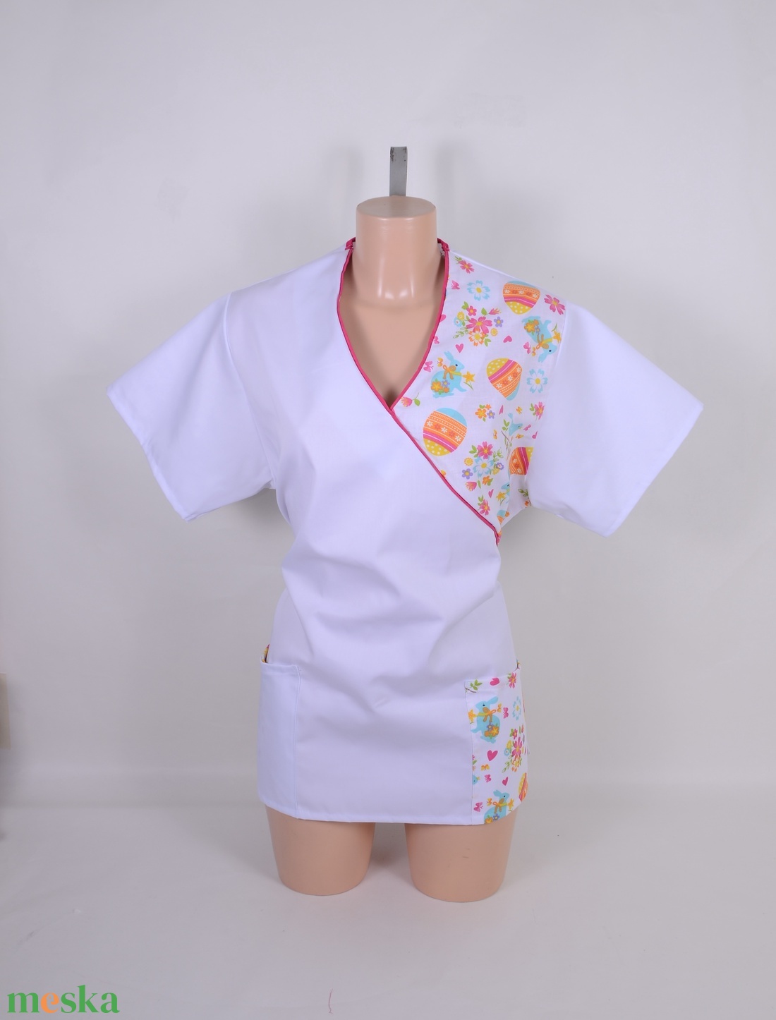 Húsvéti mintás tunika egészségügyi/óvónői/szépségipari munkaruha - ruha & divat - női ruha - tunika - Meska.hu