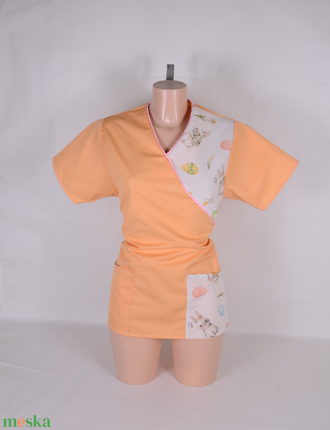 Barack nyuszi mintás tunika egészségügyi/óvónői/szépségipari munkaruha - ruha & divat - női ruha - tunika - Meska.hu