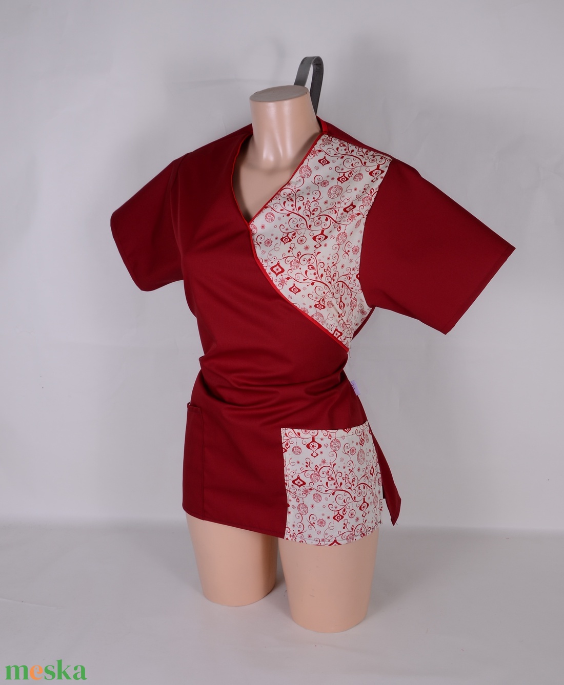 Karácsonyi mintás tunika egészségügyi/óvónői/szépségipari munkaruha - ruha & divat - női ruha - tunika - Meska.hu