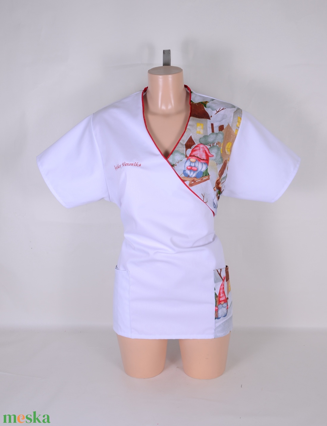 Karácsonyi manó mintás tunika egészségügyi/óvónői/szépségipari munkaruha - ruha & divat - női ruha - tunika - Meska.hu