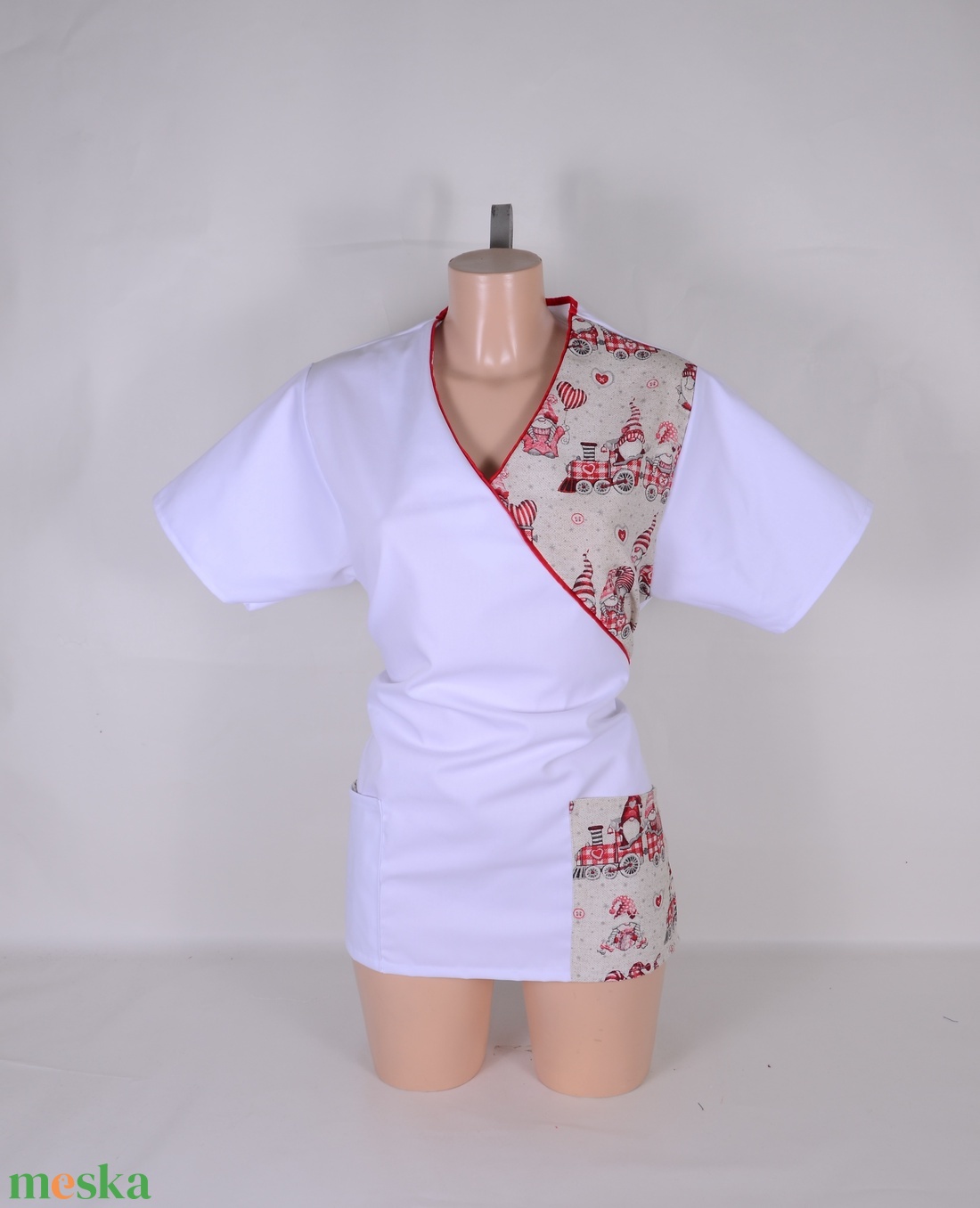 Karácsonyi manó mintás tunika egészségügyi/óvónői/szépségipari munkaruha - ruha & divat - női ruha - tunika - Meska.hu