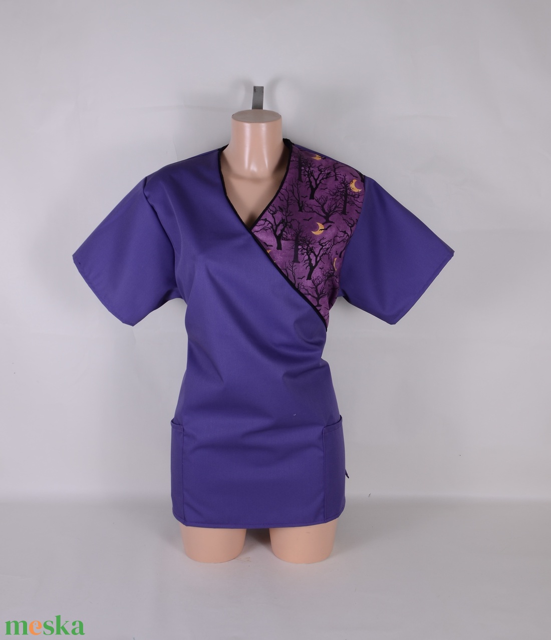 Fák és hold mintás tunika egészségügyi/óvónői/szépségipari munkaruha - ruha & divat - munkaruha - Meska.hu Fák és hold mintás tunika egészségügyi/óvónői/szépségipari munkaruha - ruha & divat - munkaruha - Meska.hu