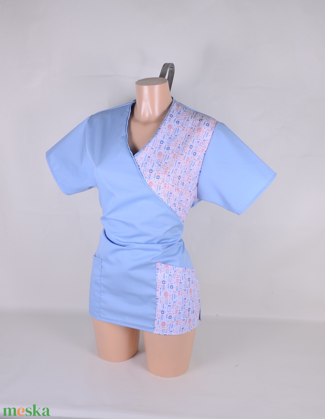 Doki mintás tunika egészségügyi/óvónői/szépségipari munkaruha - ruha & divat - munkaruha - Meska.hu
