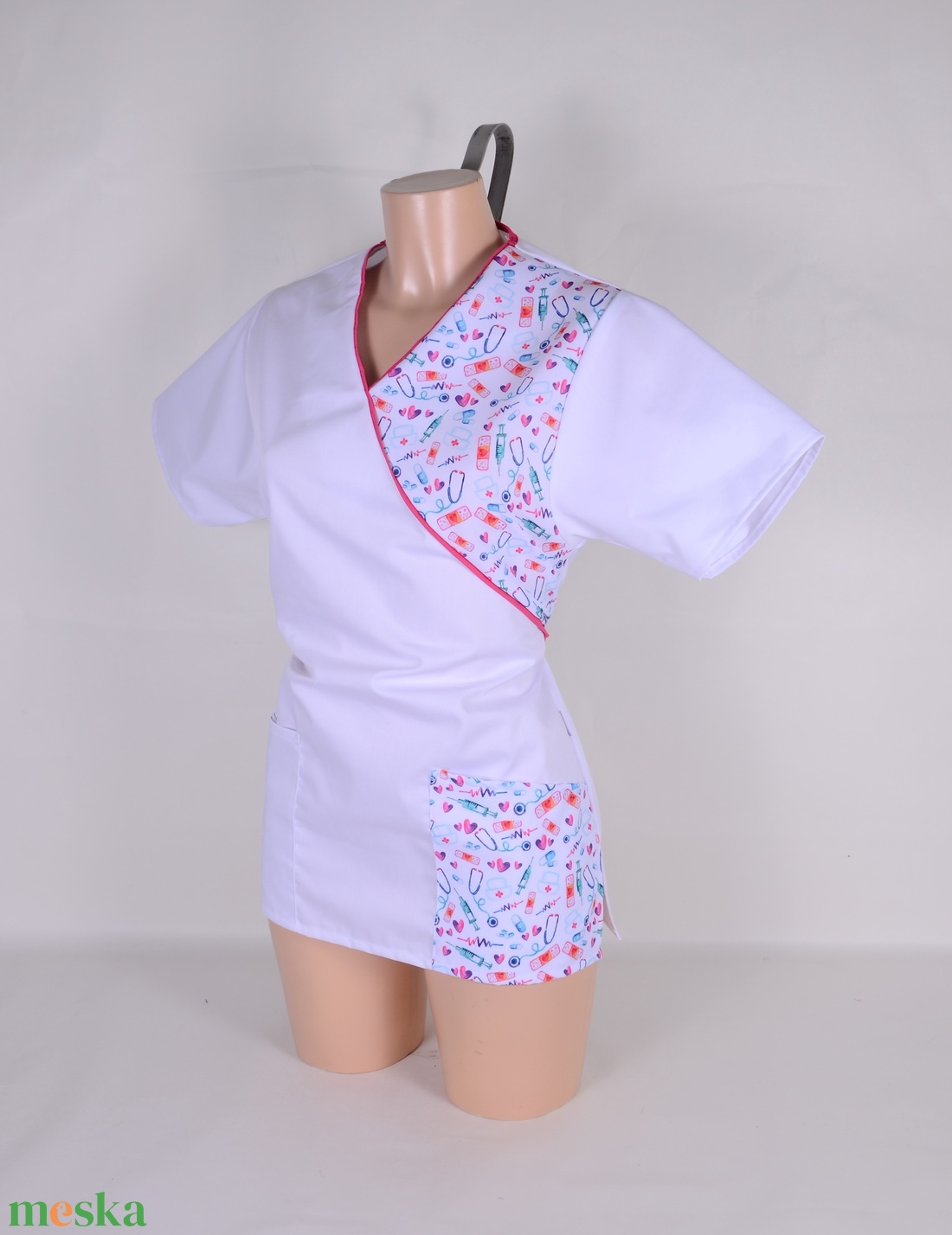 Orvosi mintás tunika egészségügyi/óvónői/szépségipari munkaruha - ruha & divat - munkaruha - Meska.hu