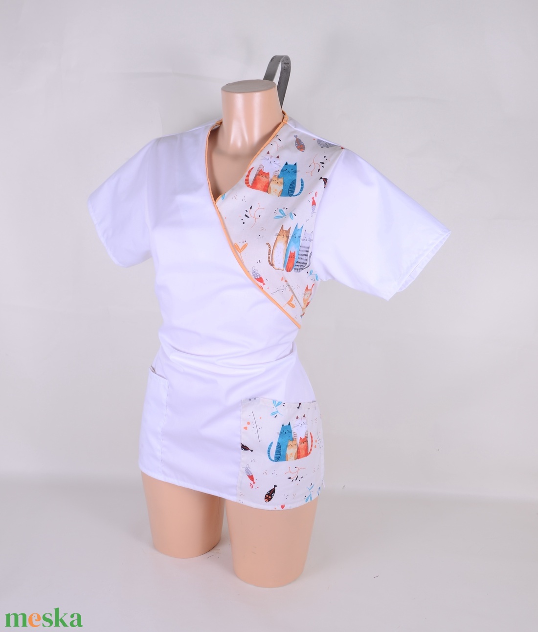 Cica mintás egészségügyi/óvónői/szépségipari munkaruha tunika és/vagy nadrág - ruha & divat - munkaruha - Meska.hu