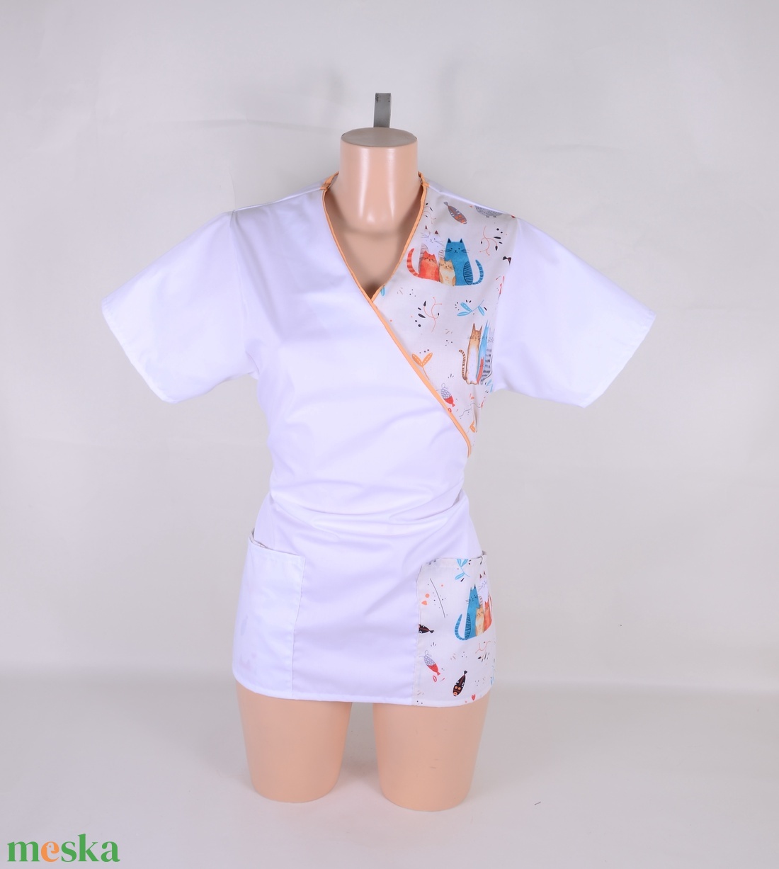 Cica mintás egészségügyi/óvónői/szépségipari munkaruha tunika és/vagy nadrág - ruha & divat - munkaruha - Meska.hu