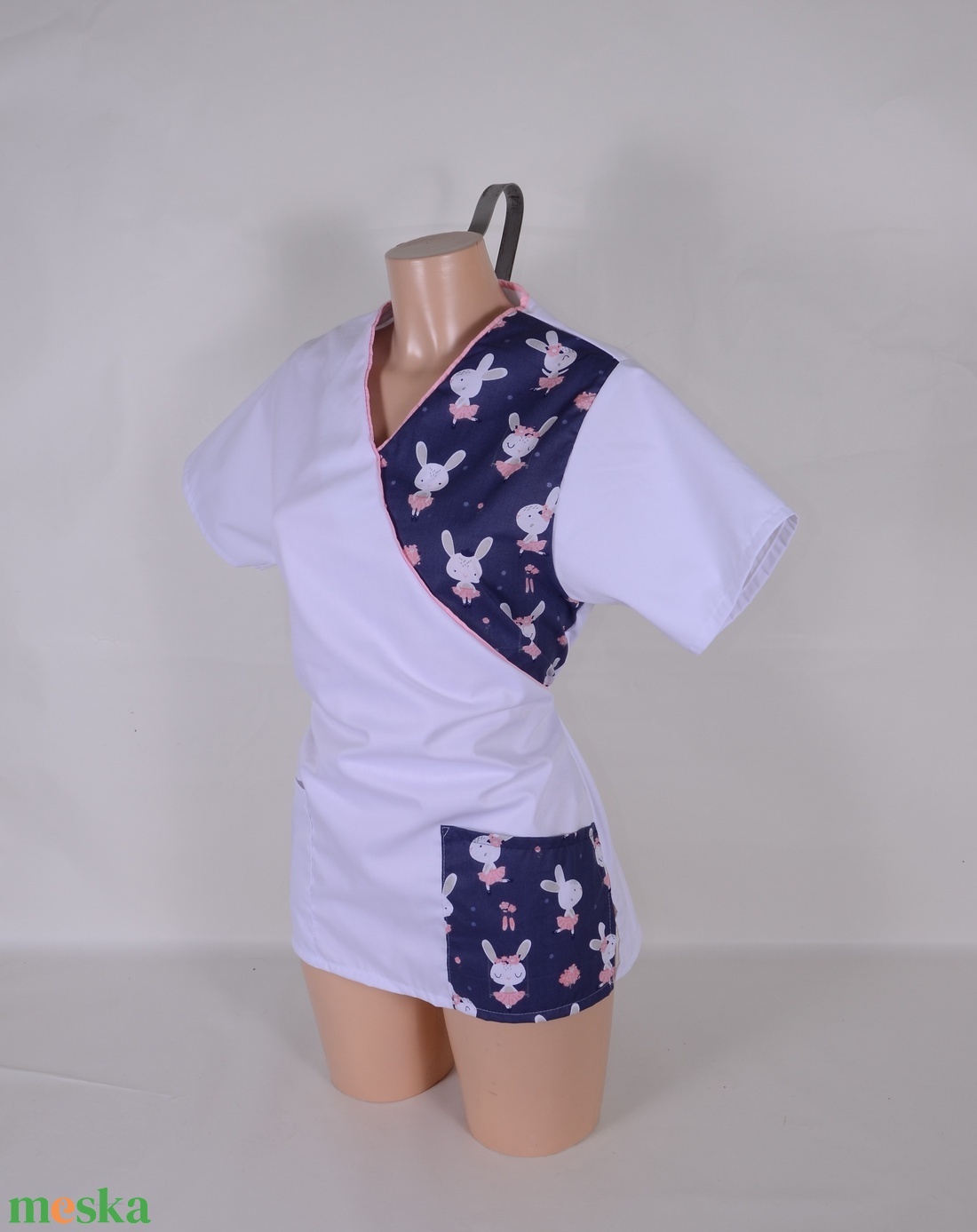 Egészségügyi szépségipari munkaruha tunika egyedi rendelés - ruha & divat - munkaruha - Meska.hu