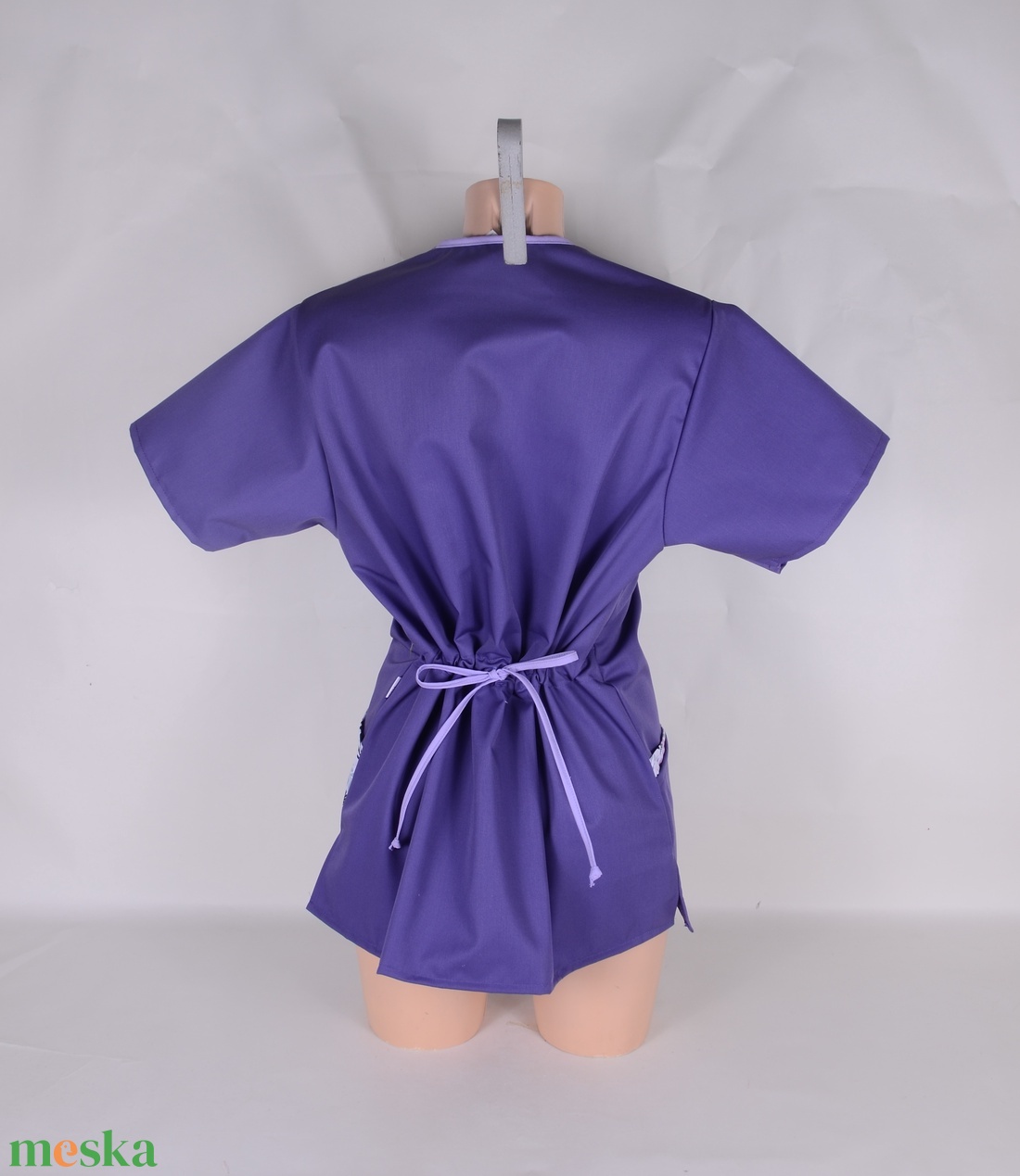 Virág és lepke mintás tunika egészségügyi/óvónői/szépségipari munkaruha - ruha & divat - munkaruha - Meska.hu