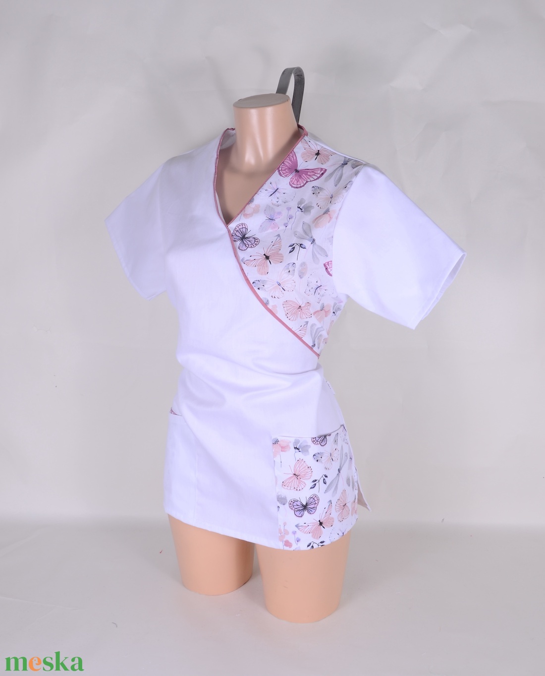 Lepke mintás tunika egészségügyi/óvónői/szépségipari munkaruha - ruha & divat - munkaruha - Meska.hu