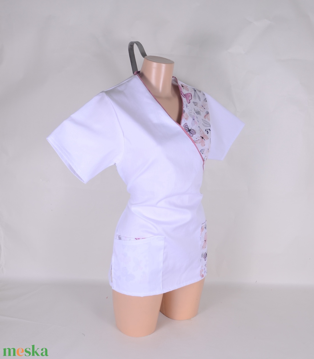 Lepke mintás tunika egészségügyi/óvónői/szépségipari munkaruha - ruha & divat - munkaruha - Meska.hu