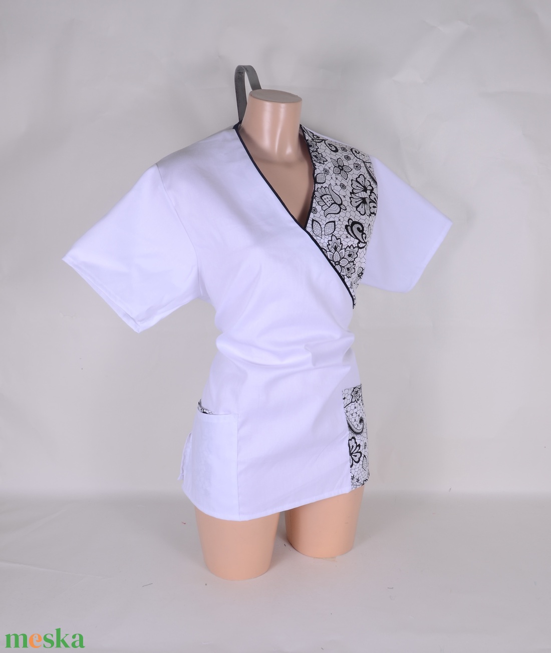 L Csipke mintás tunika egészségügyi/óvónői/szépségipari munkaruha - ruha & divat - munkaruha - Meska.hu