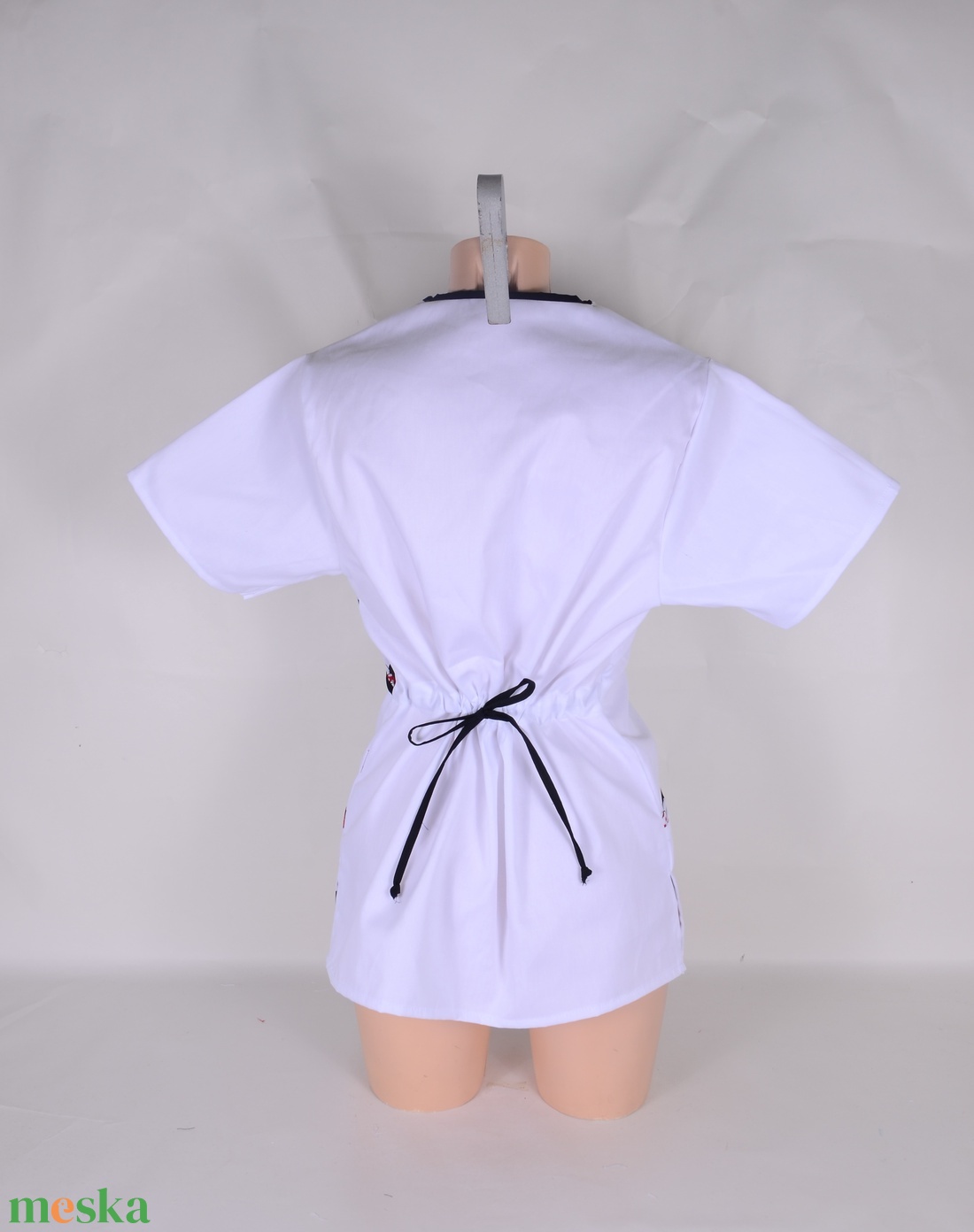 L Csipke mintás tunika egészségügyi/óvónői/szépségipari munkaruha - ruha & divat - munkaruha - Meska.hu