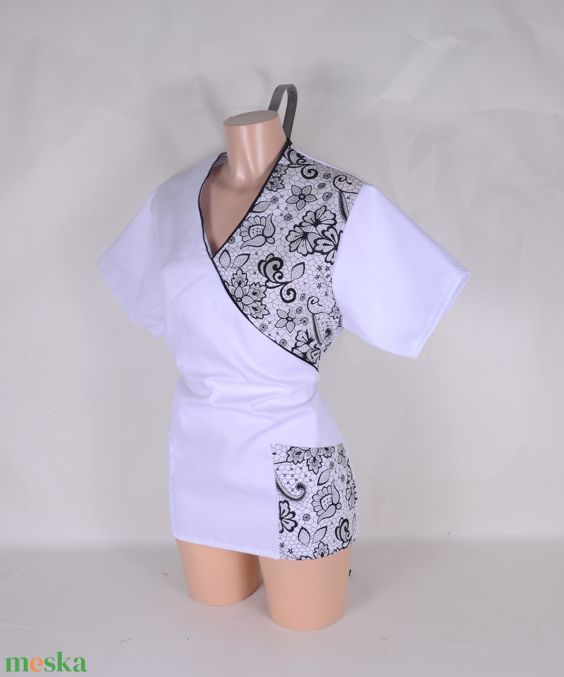 Csipke mintás tunika egészségügyi/óvónői/szépségipari munkaruha - ruha & divat - munkaruha - Meska.hu