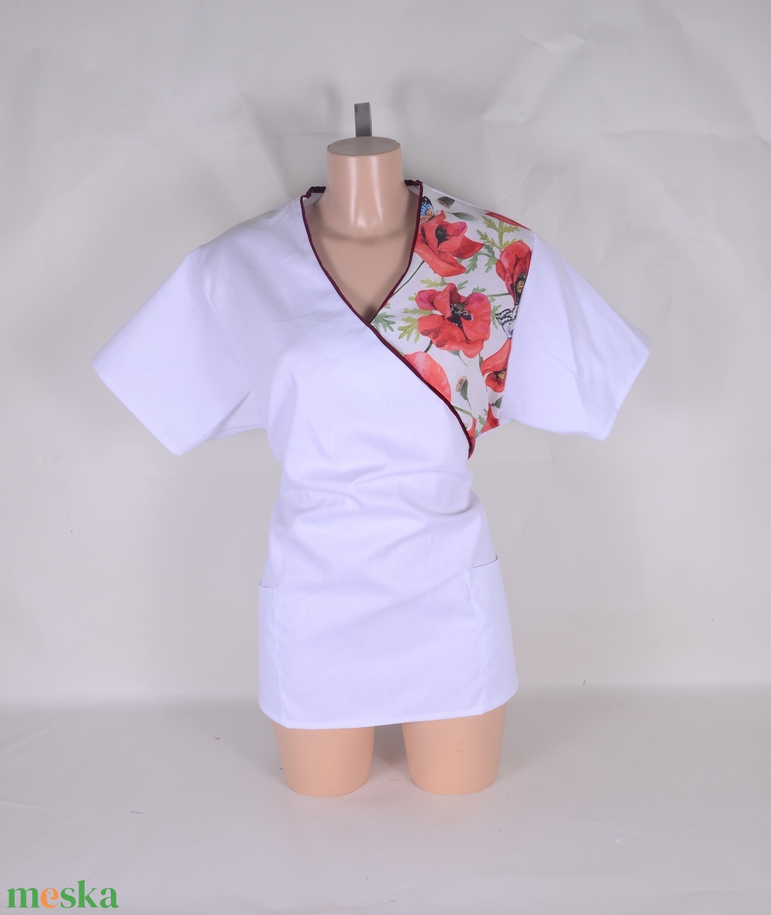 XL pipacs mintás tunika egészségügyi/óvónői/szépségipari munkaruha - ruha & divat - munkaruha - Meska.hu