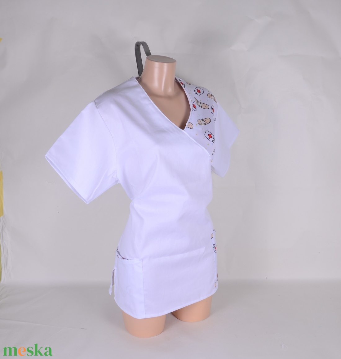 Sebtapasz tunika egészségügyi/óvónői/szépségipari munkaruha - ruha & divat - munkaruha - Meska.hu