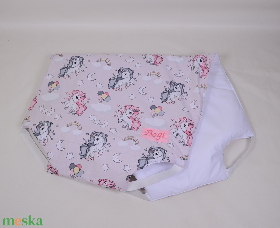 Unikornis Mintás Bélelt ovis/bölcsi derékalj/ lepedő  - játék & sport - ovis felszerelés - ovis ágynemű - Meska.hu