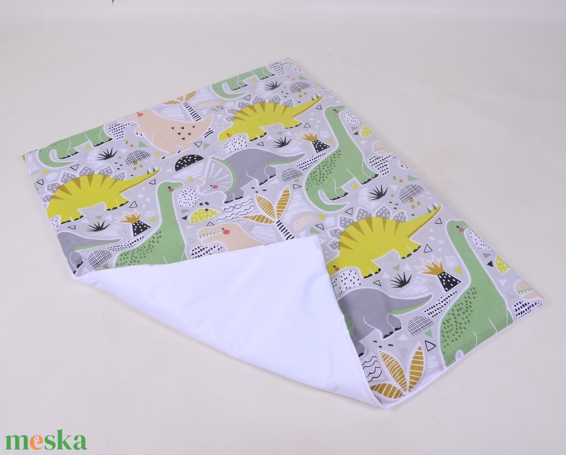 Dínó mintás pelenkázó alátét - baba - mama - pelenkázó, babafürdető kellékek - pelenkázó alátét - Meska.hu